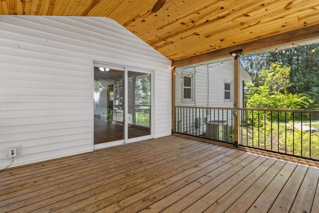 408 Sethne Court, Monona, WI 53716