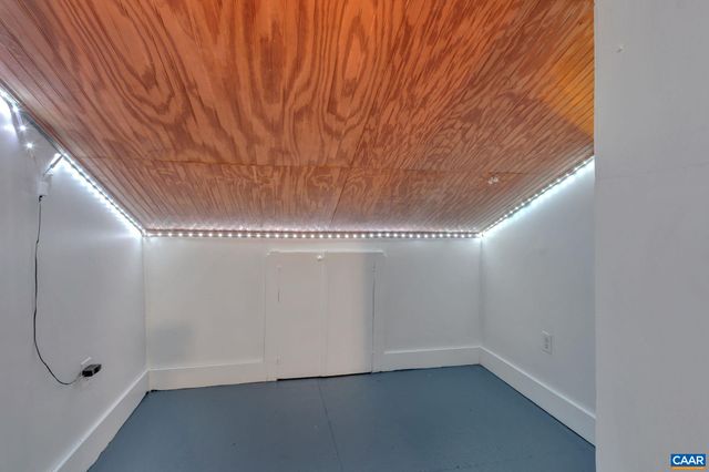 2005 UPPER STONY RUN, Greenwood, VA 22943