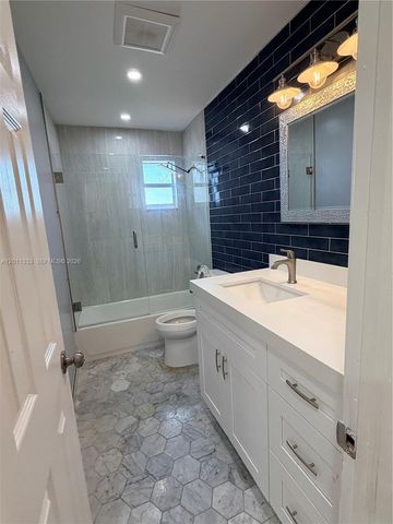 4350 NW 14th St, Lauderhill, FL 33313