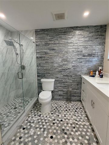 4350 NW 14th St, Lauderhill, FL 33313