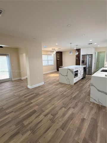 4350 NW 14th St, Lauderhill, FL 33313