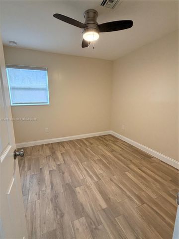 4350 NW 14th St, Lauderhill, FL 33313