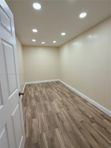 4350 NW 14th St, Lauderhill, FL 33313