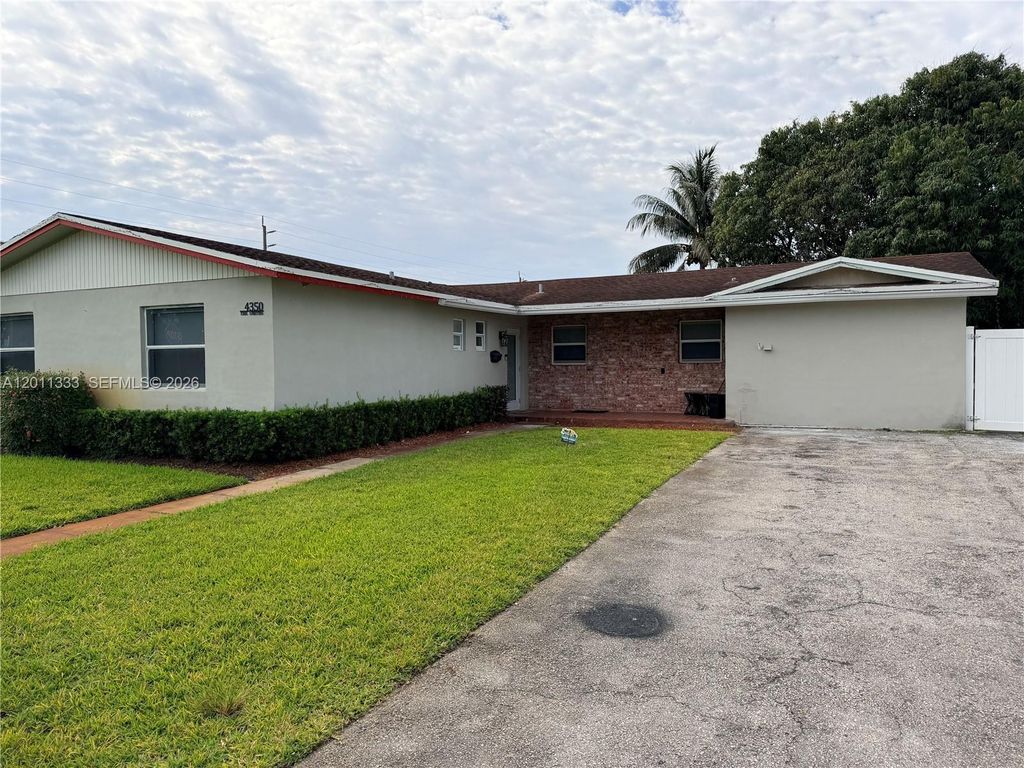 4350 NW 14th St, Lauderhill, FL 33313