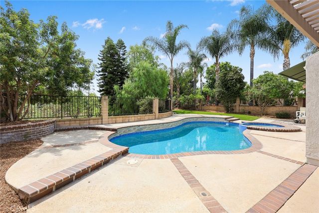 2016 Peaceful Hills Road, Diamond Bar, CA 91789