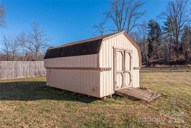 145 Killian Street, Waynesville, NC 28786