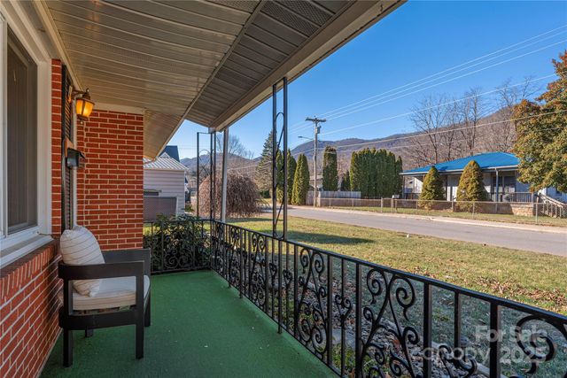 145 Killian Street, Waynesville, NC 28786