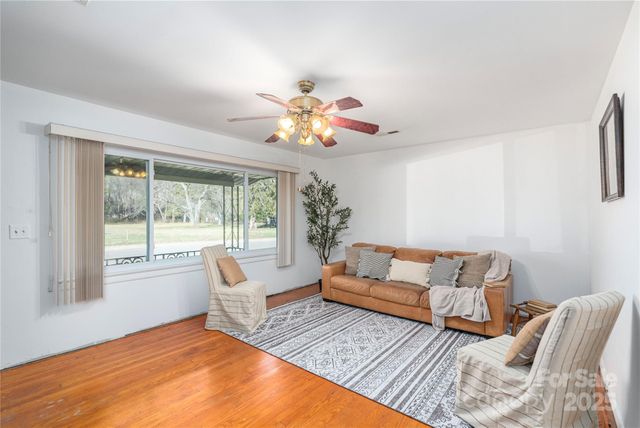 145 Killian Street, Waynesville, NC 28786