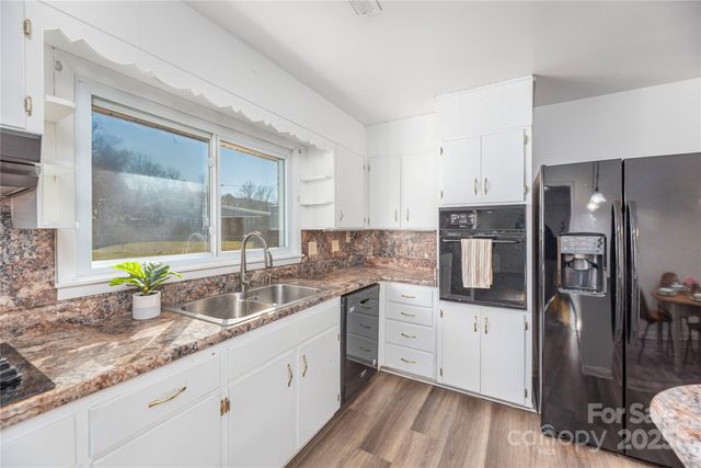 145 Killian Street, Waynesville, NC 28786