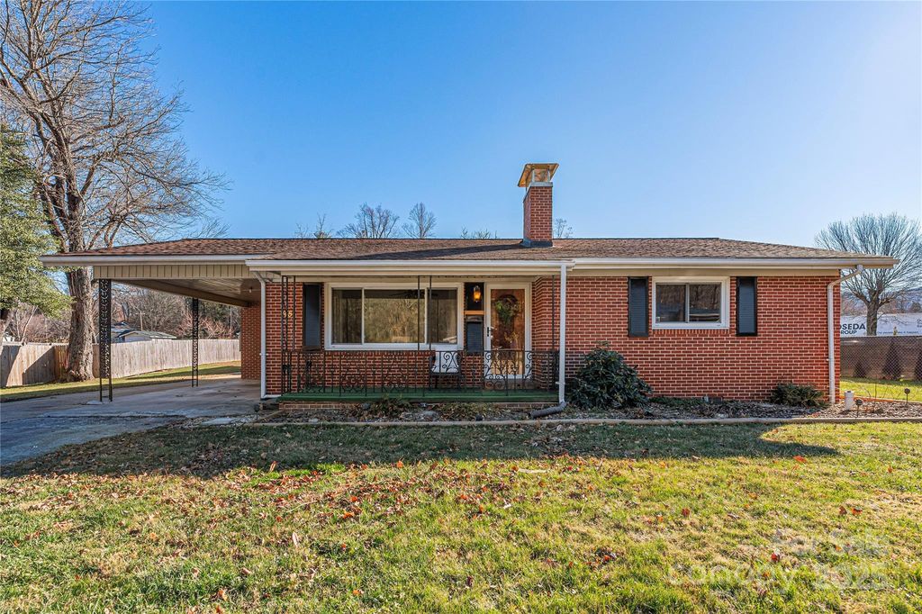 145 Killian Street, Waynesville, NC 28786