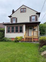 321 Wilmore Place, Salina, NY 13208