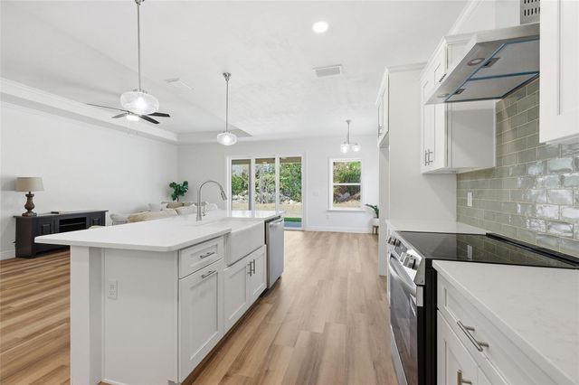 6718 SW 10TH LANE, Gainesville, FL 32607