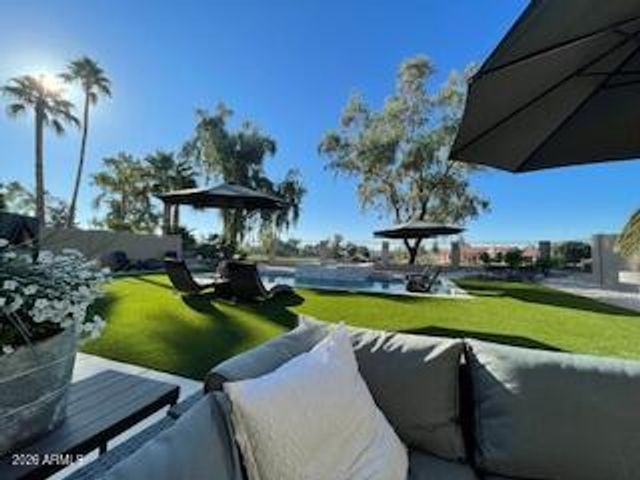 1211 W HONEYSUCKLE Lane, Chandler, AZ 85248