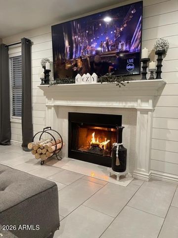 1211 W HONEYSUCKLE Lane, Chandler, AZ 85248