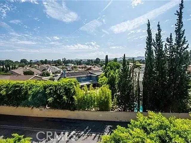 12830 Burbank Boulevard 305, Valley Village, CA 91607