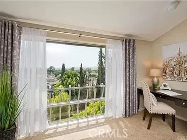 12830 Burbank Boulevard 305, Valley Village, CA 91607