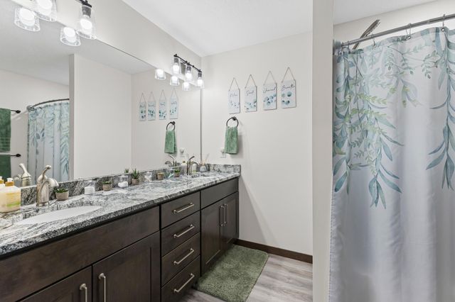 12905 Brenly Way, Rogers, MN 55374