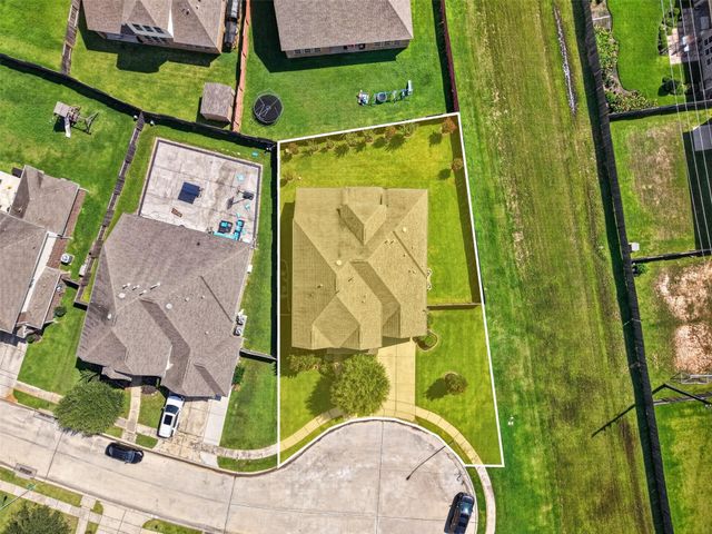 18202 Wedgewood Bluff Court, Spring, TX 77379