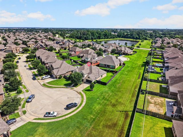 18202 Wedgewood Bluff Court, Spring, TX 77379