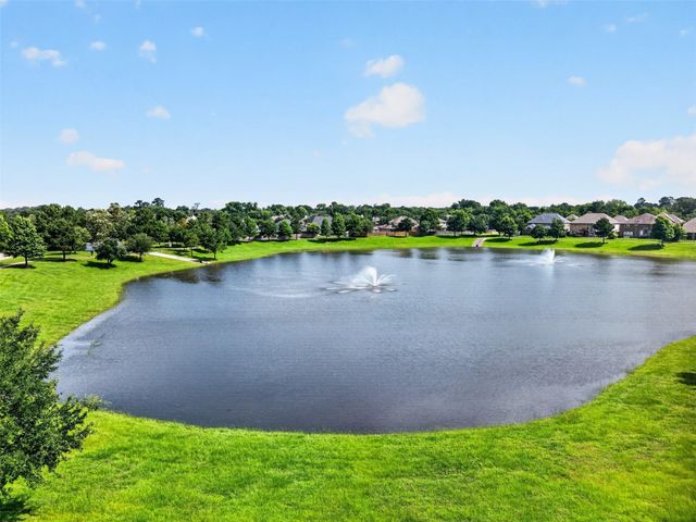 18202 Wedgewood Bluff Court, Spring, TX 77379