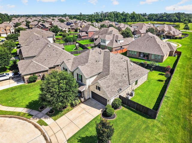 18202 Wedgewood Bluff Court, Spring, TX 77379