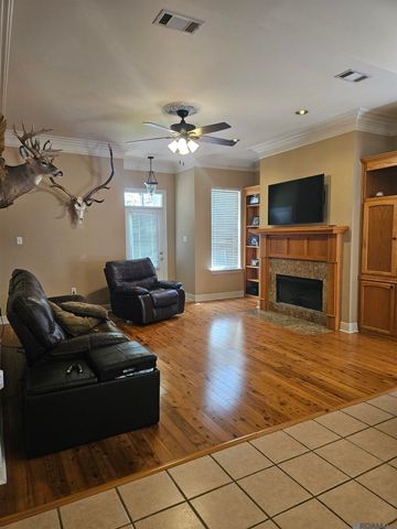 42156 Sandstone Ave, Prairieville, LA 70769