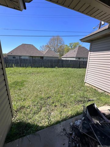 18235 Martha Dr, Zachary, LA 70791