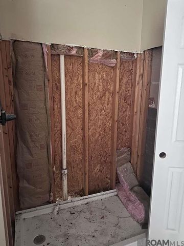 18235 Martha Dr, Zachary, LA 70791