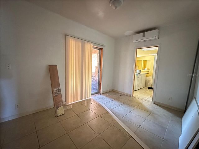 921 E 121ST AVENUE, Tampa, FL 33612