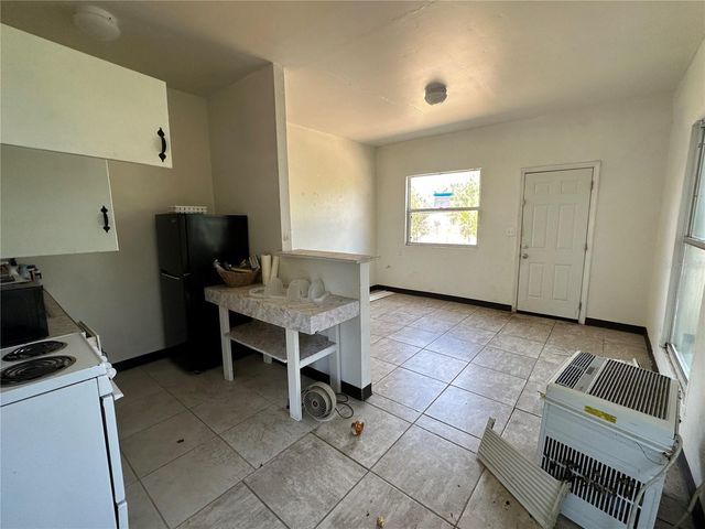 921 E 121ST AVENUE, Tampa, FL 33612