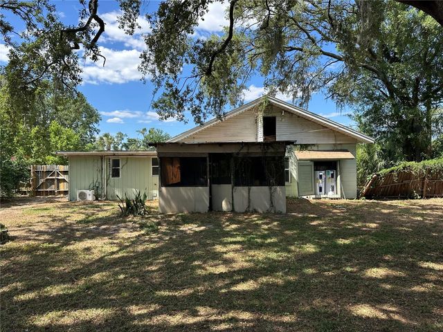 921 E 121ST AVENUE, Tampa, FL 33612