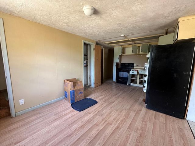 921 E 121ST AVENUE, Tampa, FL 33612