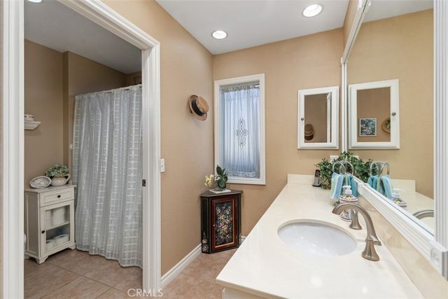 27857 Espinoza, Mission Viejo, CA 92692