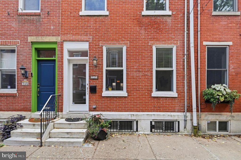 717 S MARVINE ST, PHILADELPHIA, PA 19147 — photo 2