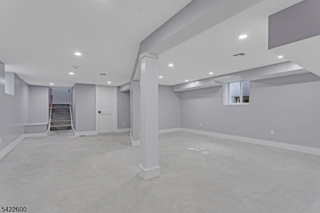 191 Franklin St, Secaucus Town, NJ 07094