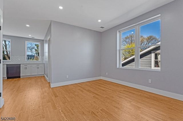 191 Franklin St, Secaucus Town, NJ 07094