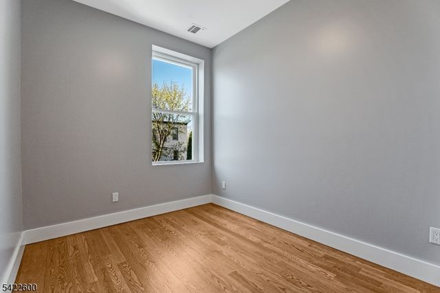 191 Franklin St, Secaucus Town, NJ 07094