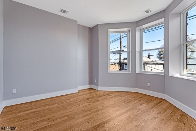 191 Franklin St, Secaucus Town, NJ 07094