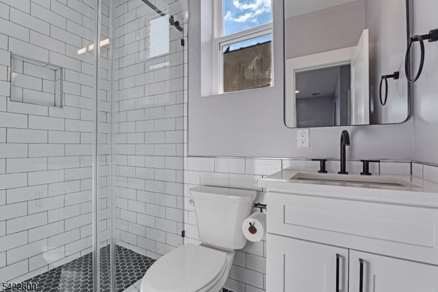 191 Franklin St, Secaucus Town, NJ 07094