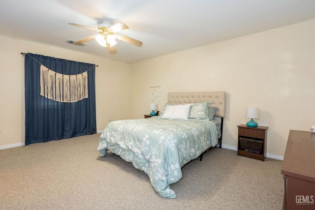 11910 Aurora Valley Avenue, Bakersfield, CA 93312