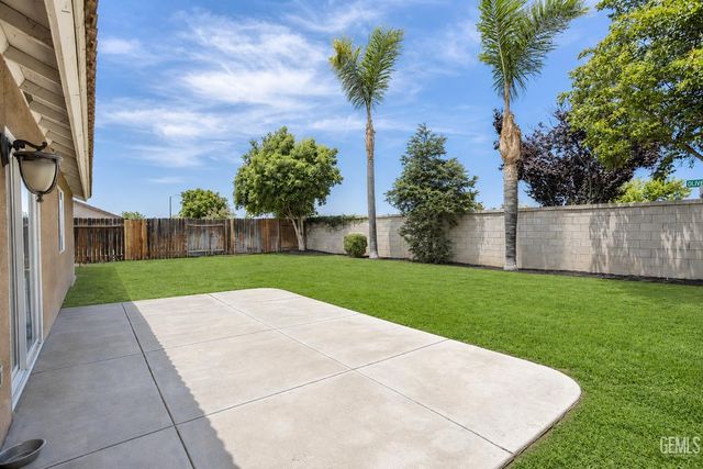 11910 Aurora Valley Avenue, Bakersfield, CA 93312