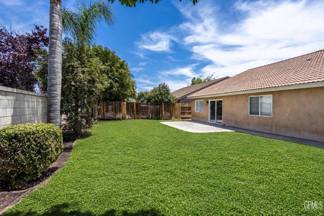 11910 Aurora Valley Avenue, Bakersfield, CA 93312