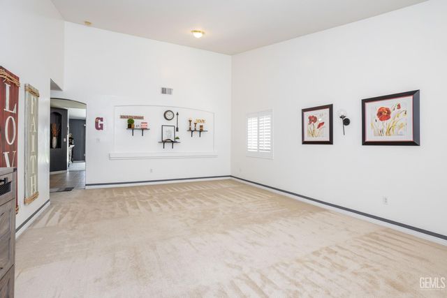 11910 Aurora Valley Avenue, Bakersfield, CA 93312