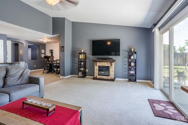 11910 Aurora Valley Avenue, Bakersfield, CA 93312