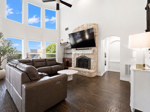 4956 Exposition Way, Fort Worth, TX 76244