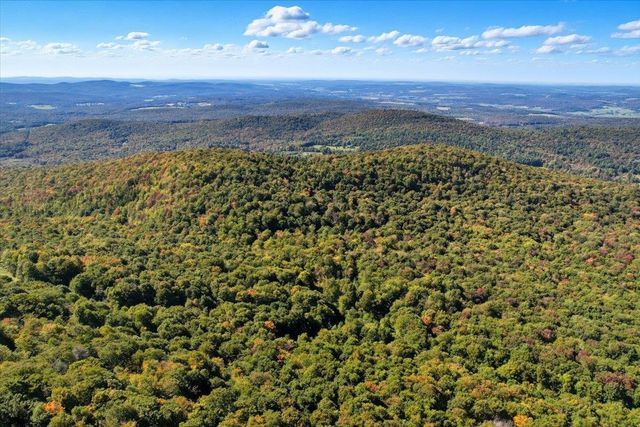 912 Deer Run Lane, Enosburg, VT 05450