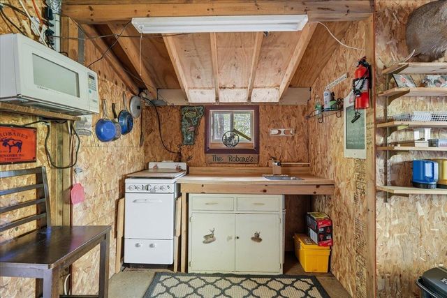 912 Deer Run Lane, Enosburg, VT 05450