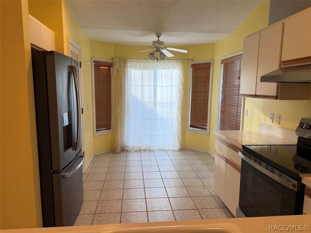 1672 N Foxboro Loop, Crystal River, FL 34429