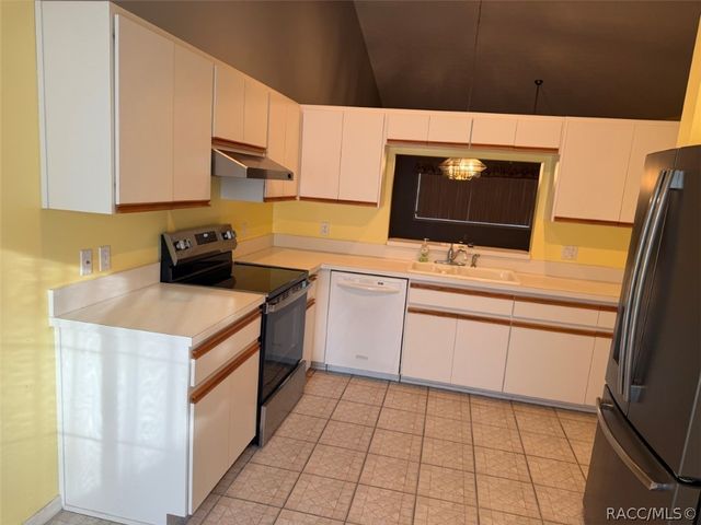 1672 N Foxboro Loop, Crystal River, FL 34429