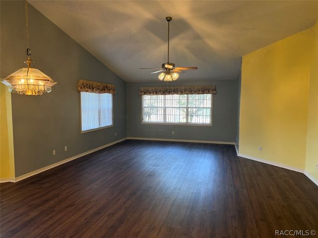 1672 N Foxboro Loop, Crystal River, FL 34429